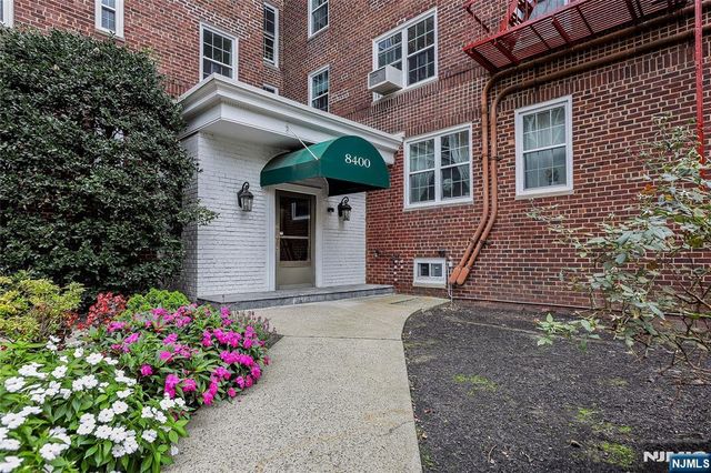 8400 JFK Blvd E 2B, North Bergen, NJ 07047