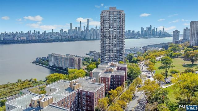 8400 JFK Blvd E 2B, North Bergen, NJ 07047