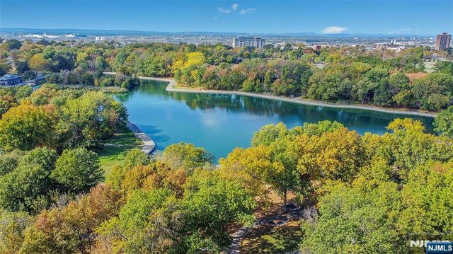 8400 JFK Blvd E 2B, North Bergen, NJ 07047