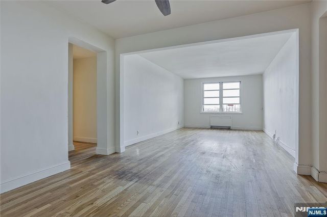 8400 JFK Blvd E 2B, North Bergen, NJ 07047