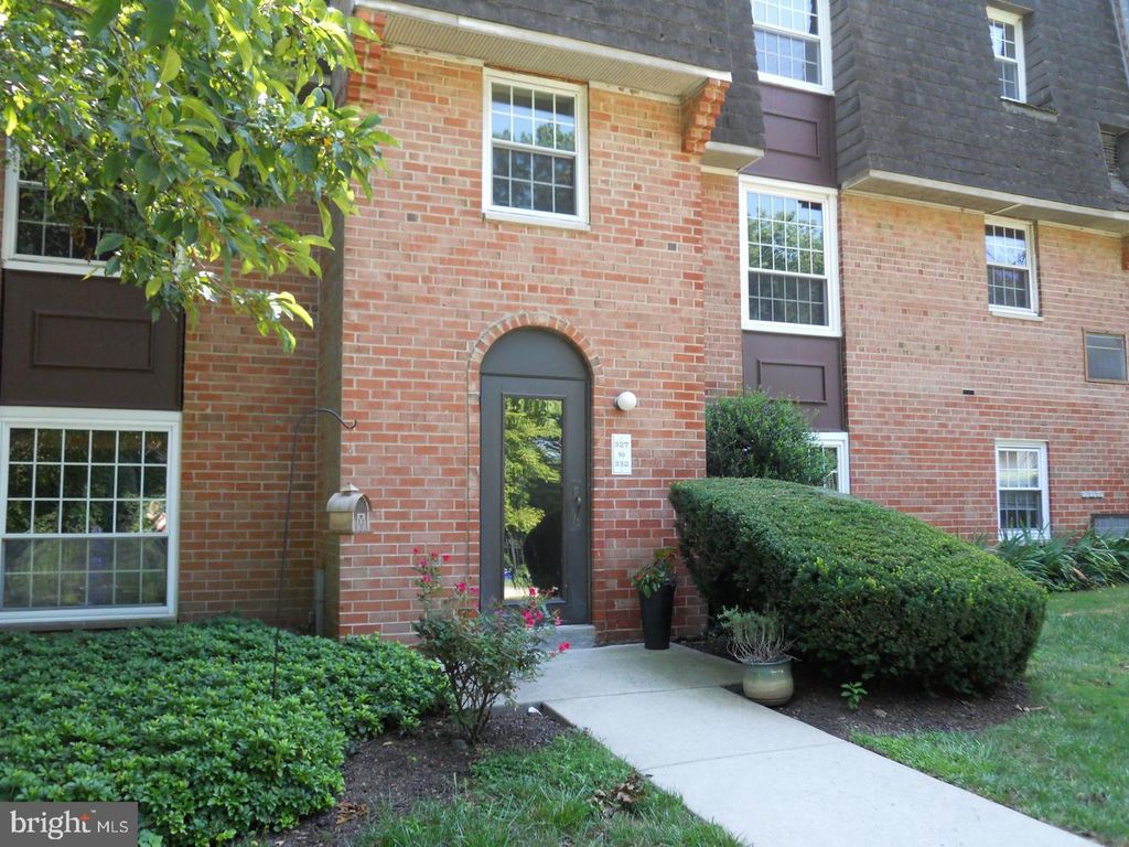 Image 1 of property listing at 4000 GYPSY LN #332, Philadelphia, PA 19129