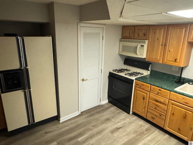 140 Pinebrook Drive, Paducah, KY 42001