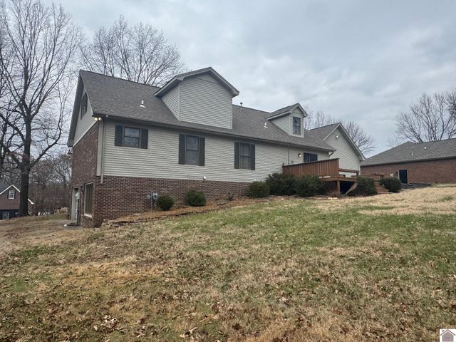 140 Pinebrook Drive, Paducah, KY 42001