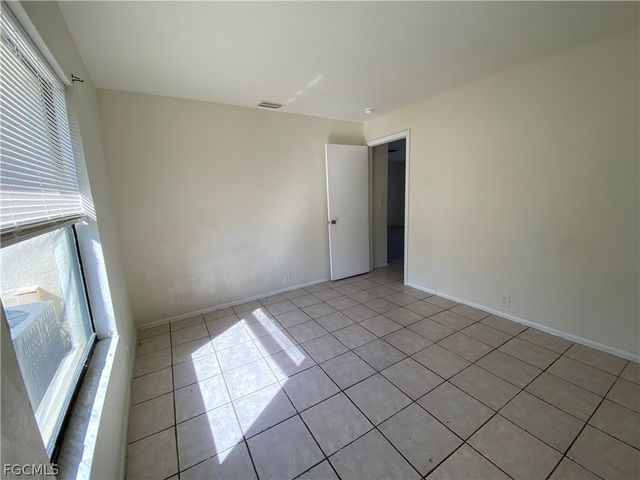 801 SE 5th AVE 2b, Cape Coral, FL 33990