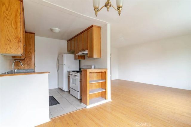 4514 Franklin Avenue 5, Los Angeles, CA 90027