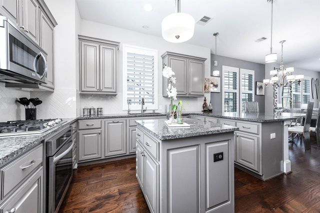 11027 Acorn Falls Drive, Houston, TX 77043