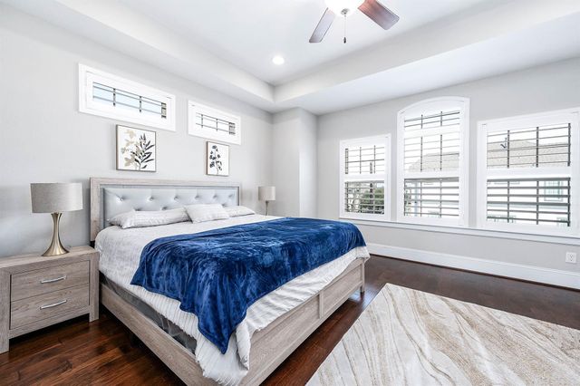 11027 Acorn Falls Drive, Houston, TX 77043