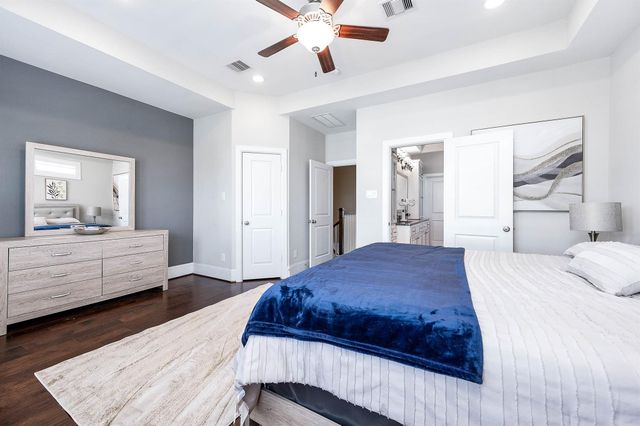 11027 Acorn Falls Drive, Houston, TX 77043