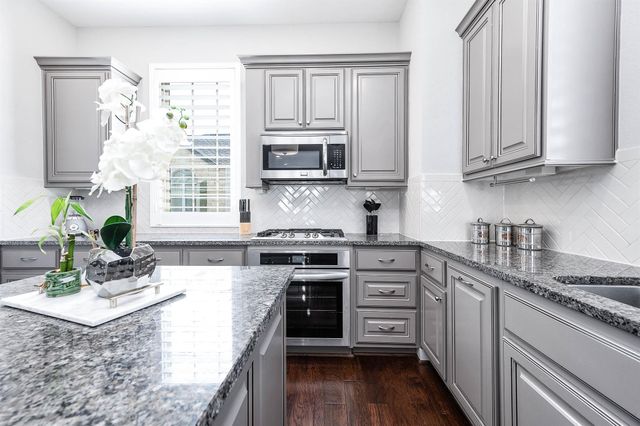 11027 Acorn Falls Drive, Houston, TX 77043