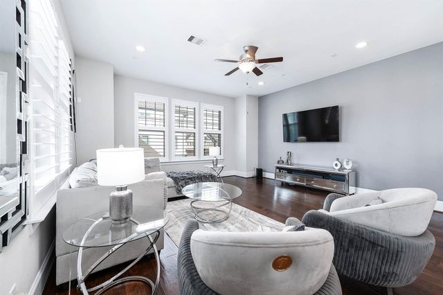 11027 Acorn Falls Drive, Houston, TX 77043