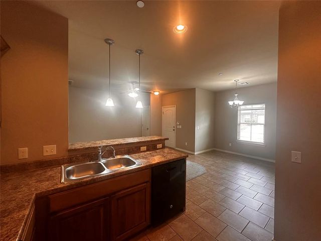 1011 SW 92nd Street, Oklahoma City, OK 73139