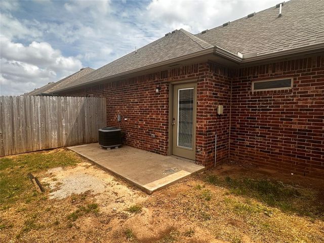 1011 SW 92nd Street, Oklahoma City, OK 73139