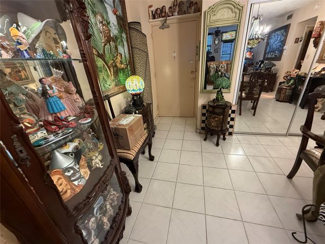 4250 Galt Ocean Drive 11J, Fort Lauderdale, FL 33308