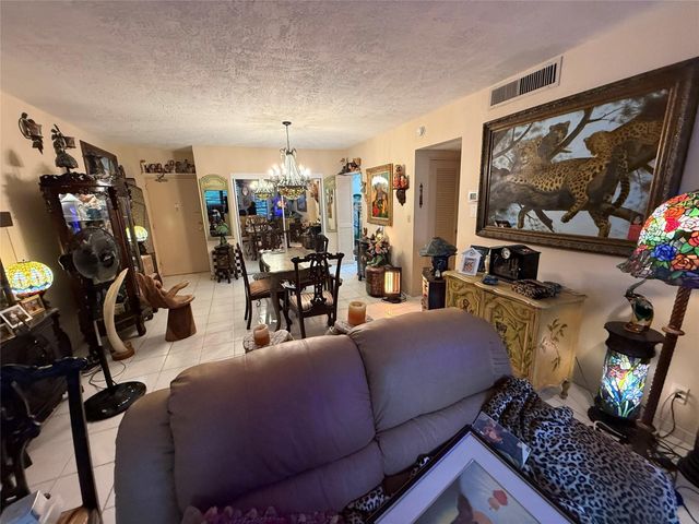 4250 Galt Ocean Drive 11J, Fort Lauderdale, FL 33308