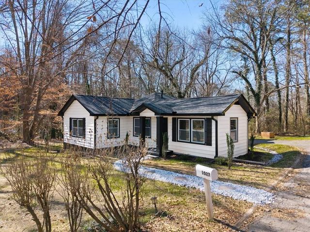 1027 N Born Road, Stone Mountain, GA 30088