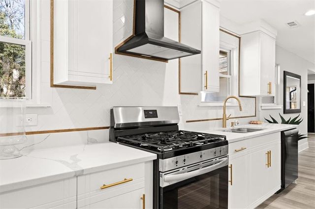 1027 N Born Road, Stone Mountain, GA 30088