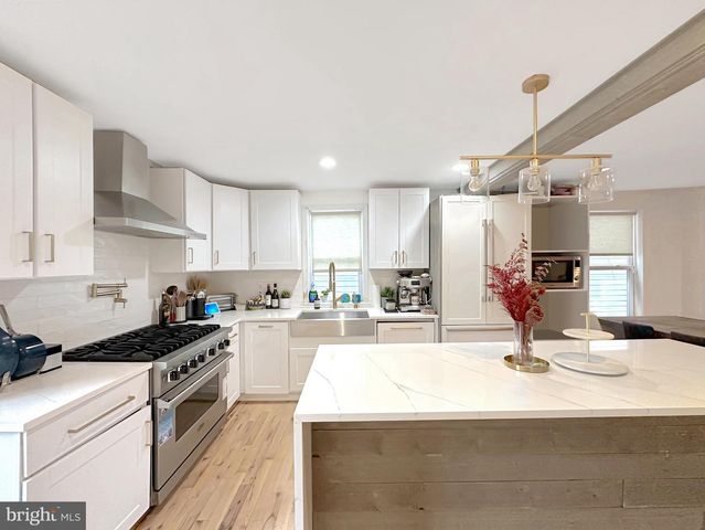 717 BROOK ST, Bryn Mawr, PA 19010