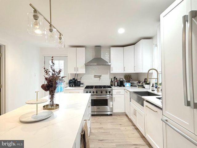 717 BROOK ST, Bryn Mawr, PA 19010