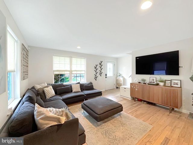 717 BROOK ST, Bryn Mawr, PA 19010