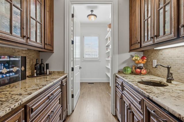 1606 Whispering Hills Dr, Franklin, TN 37069