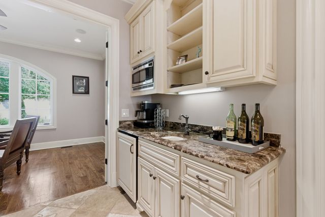 1606 Whispering Hills Dr, Franklin, TN 37069