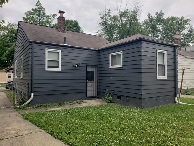 19171 Kenosha Street, Harper Woods, MI 48225