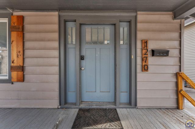1270 SW Lane ST, Topeka, KS 66604