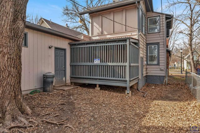 1270 SW Lane ST, Topeka, KS 66604