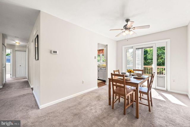 4 HILLCREST DR, Downingtown, PA 19335