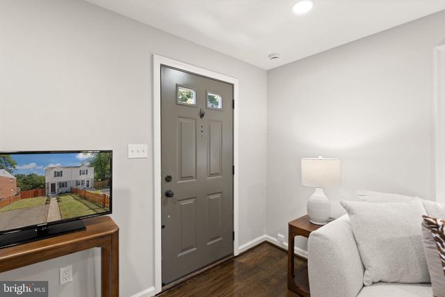 2314 VICTORY DR, Alexandria, VA 22303