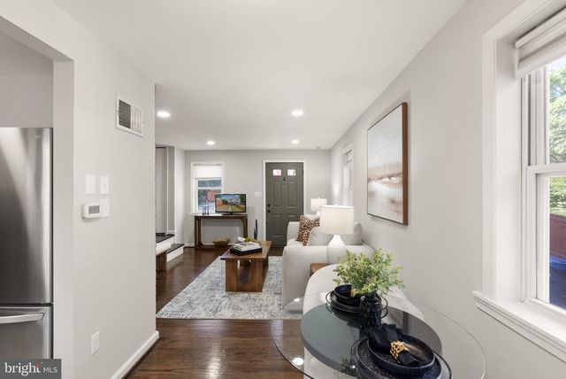 2314 VICTORY DR, Alexandria, VA 22303