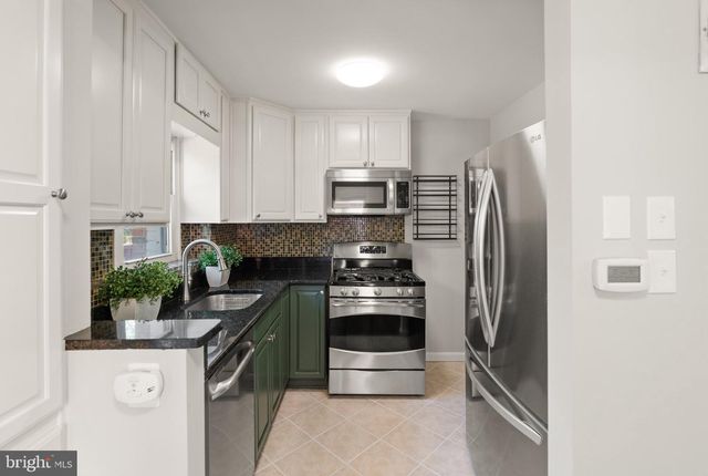 2314 VICTORY DR, Alexandria, VA 22303