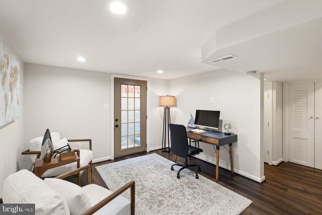 2314 VICTORY DR, Alexandria, VA 22303