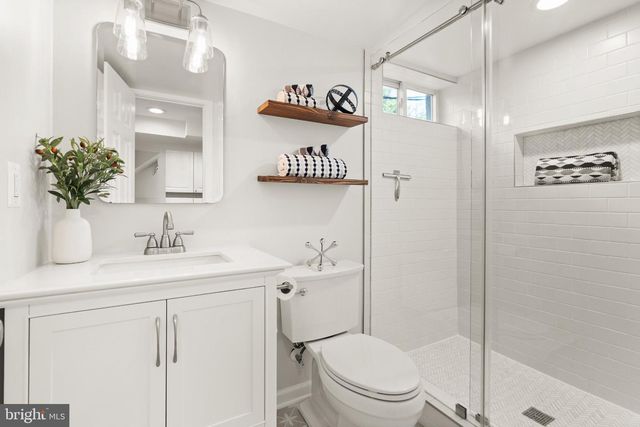 2314 VICTORY DR, Alexandria, VA 22303