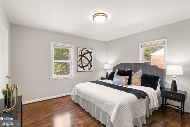 2314 VICTORY DR, Alexandria, VA 22303