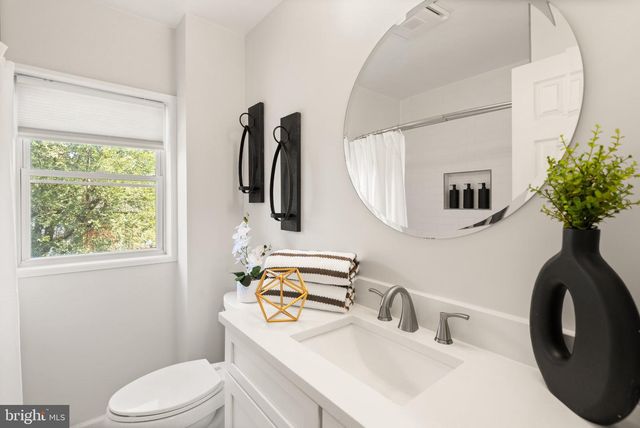 2314 VICTORY DR, Alexandria, VA 22303