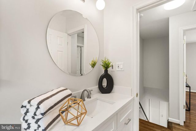 2314 VICTORY DR, Alexandria, VA 22303