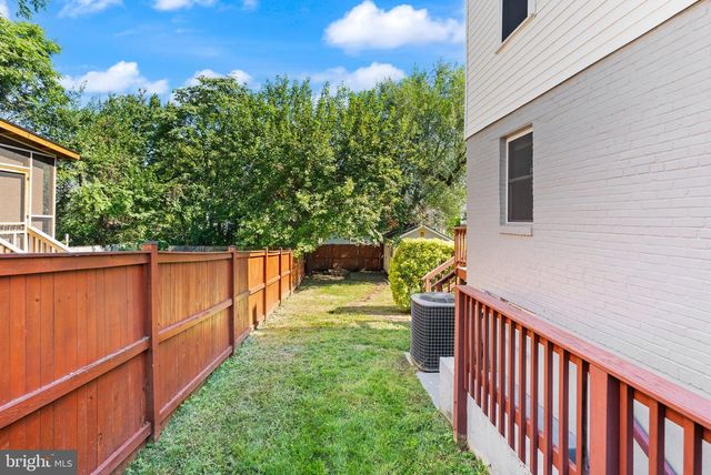 2314 VICTORY DR, Alexandria, VA 22303