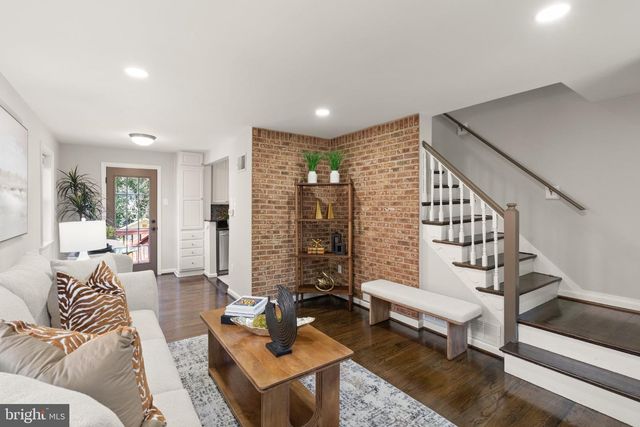 2314 VICTORY DR, Alexandria, VA 22303