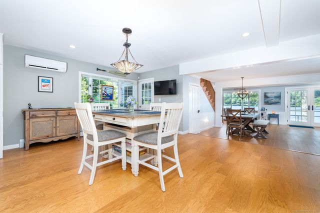 424 East Wakefield Boulevard, Winchester, CT 06098