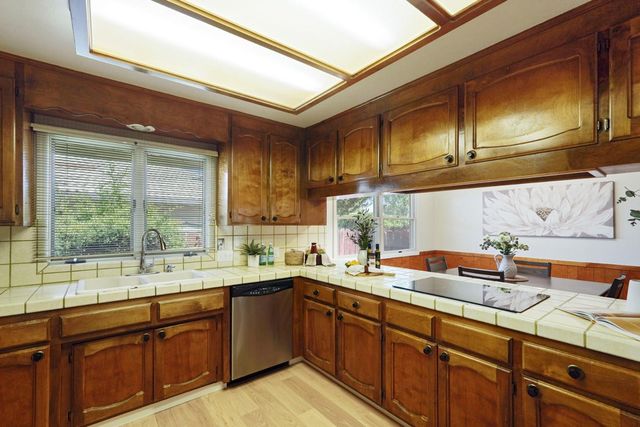 5107 Virtue Arc Dr, Stockton, CA 95207