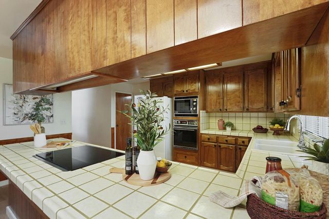 5107 Virtue Arc Dr, Stockton, CA 95207