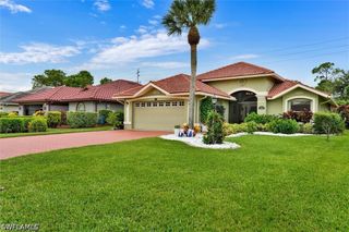 5866 Westbourgh CT, Naples, FL 34112