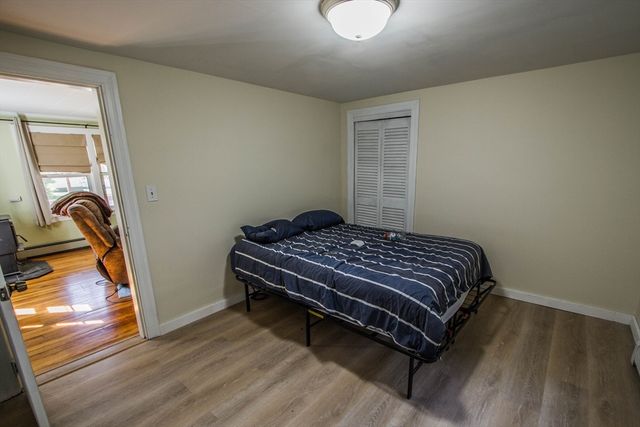 10 Pine St, Templeton, MA 01436
