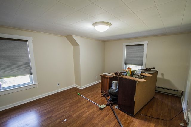 10 Pine St, Templeton, MA 01436