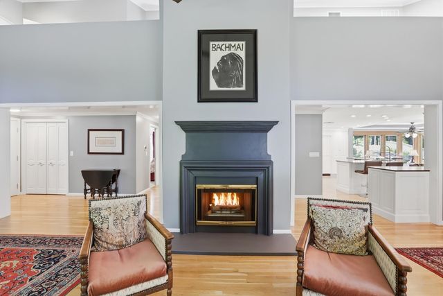 22 Hemlock Circle, Sandown, NH 03873