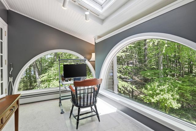 22 Hemlock Circle, Sandown, NH 03873