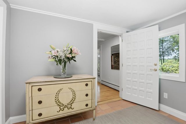 22 Hemlock Circle, Sandown, NH 03873