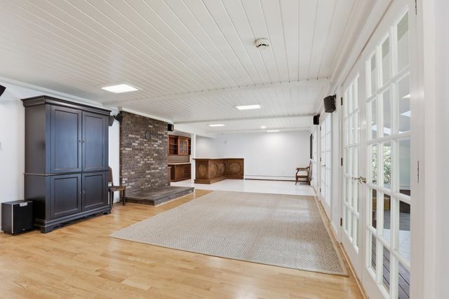 22 Hemlock Circle, Sandown, NH 03873