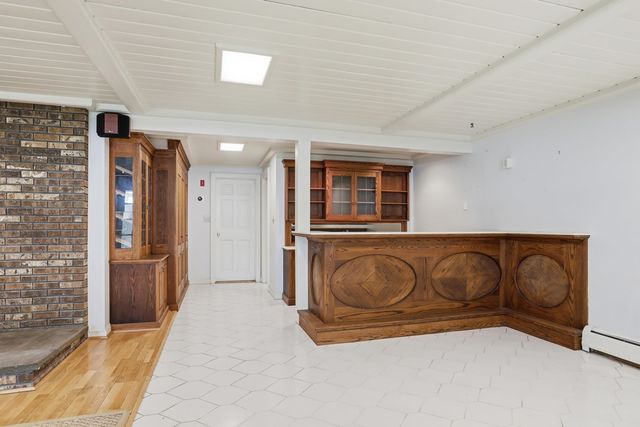 22 Hemlock Circle, Sandown, NH 03873